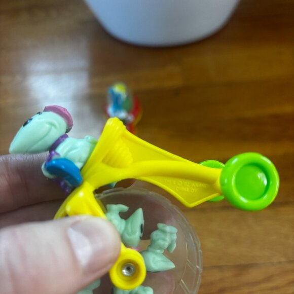 Vintage 1992 Set of 2 Warner Bros Tiny Toon Adventures McDonalds Happy Meal Toys - Picture 5 of 5